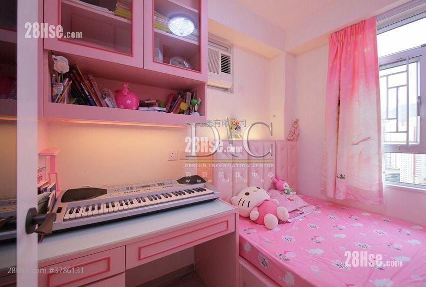 Carado Garden Sell 3 Bedrooms , 1 Bathroom 591 ft²