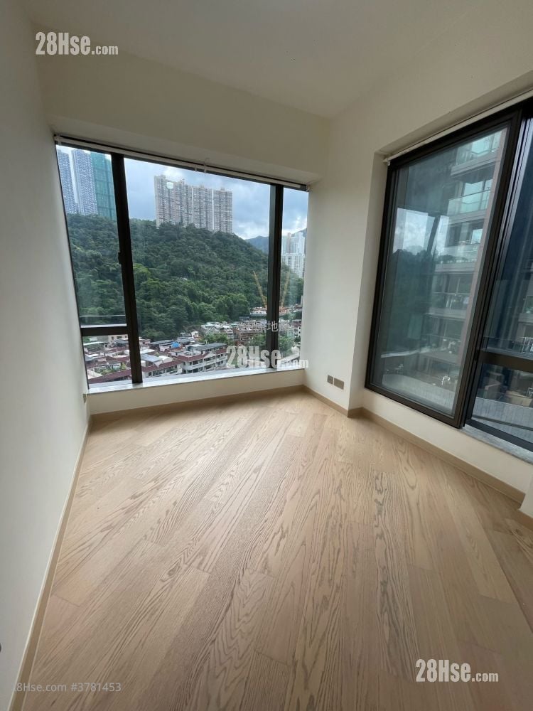 The Arles Sell 3 Bedrooms 673 ft²