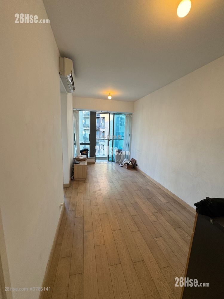 Capri Sell 2 Bedrooms 533 ft²