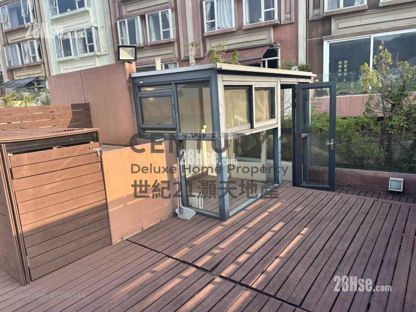 比华利山别墅 租盘 5+ 房 , 2 浴室 1,902 平方尺