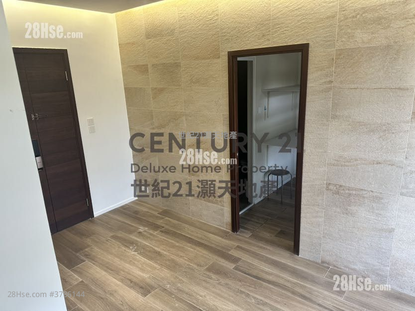 比华利山别墅 租盘 5+ 房 , 2 浴室 1,902 平方尺