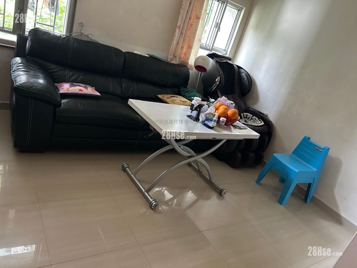 Yee Nga Court Sell 3 Bedrooms 645 ft²