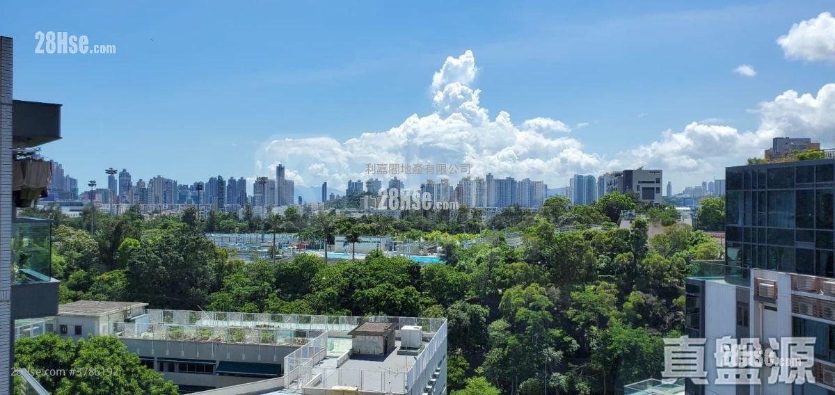 Parc Inverness Sell 3 Bedrooms 1,534 ft²