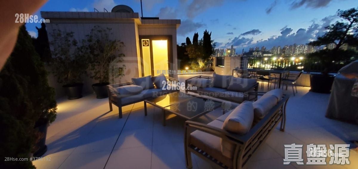 Parc Inverness Sell 3 Bedrooms 1,534 ft²