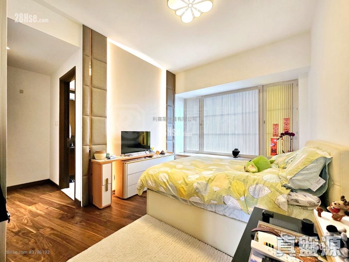 Parc Inverness Sell 3 Bedrooms 1,534 ft²