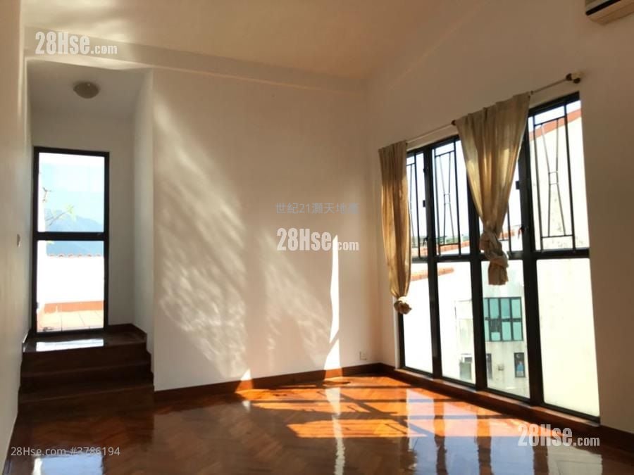 倚龙山庄 租盘 3 房 , 3 浴室 1,586 平方尺