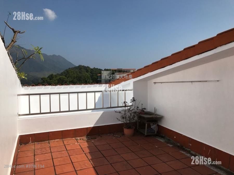 倚龙山庄 租盘 3 房 , 3 浴室 1,586 平方尺