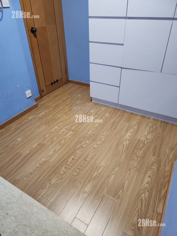 Prosperous Garden Sell 2 Bedrooms , 1 Bathroom 478 ft²