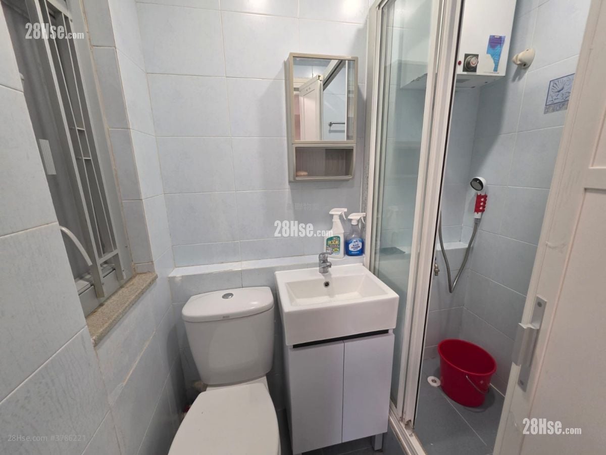 Tsuen Wan Centre Rental 1 Bedroom 329 ft²