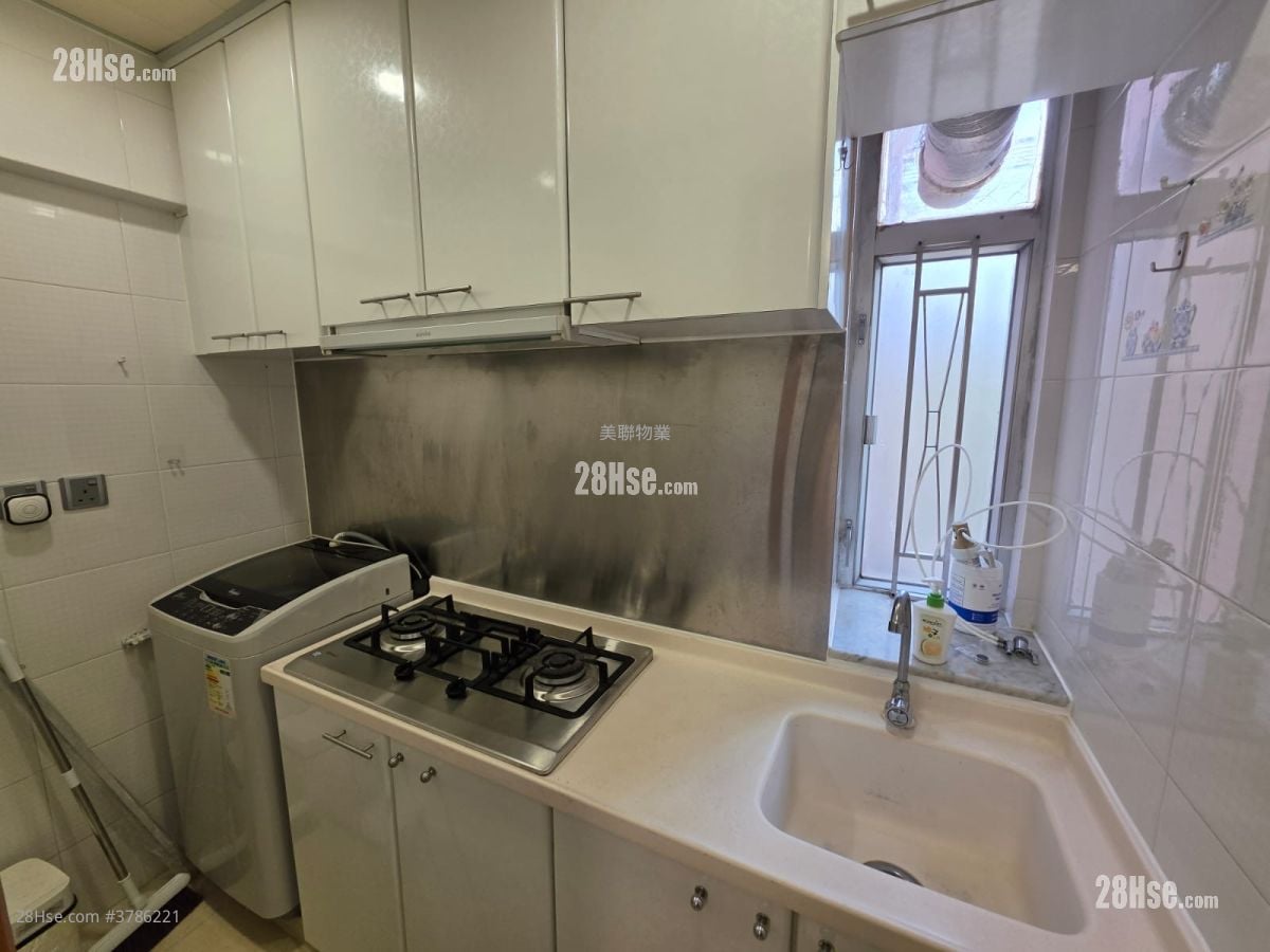 Tsuen Wan Centre Rental 1 Bedroom 329 ft²