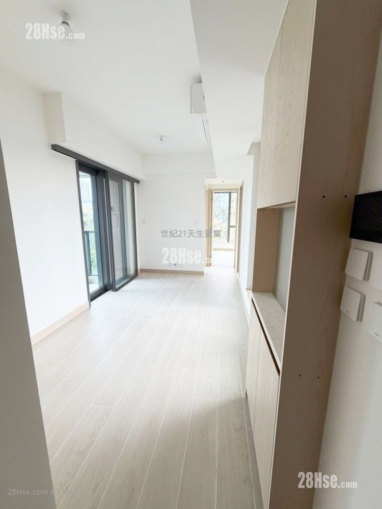 Gold Coast Bay Rental 460 ft²