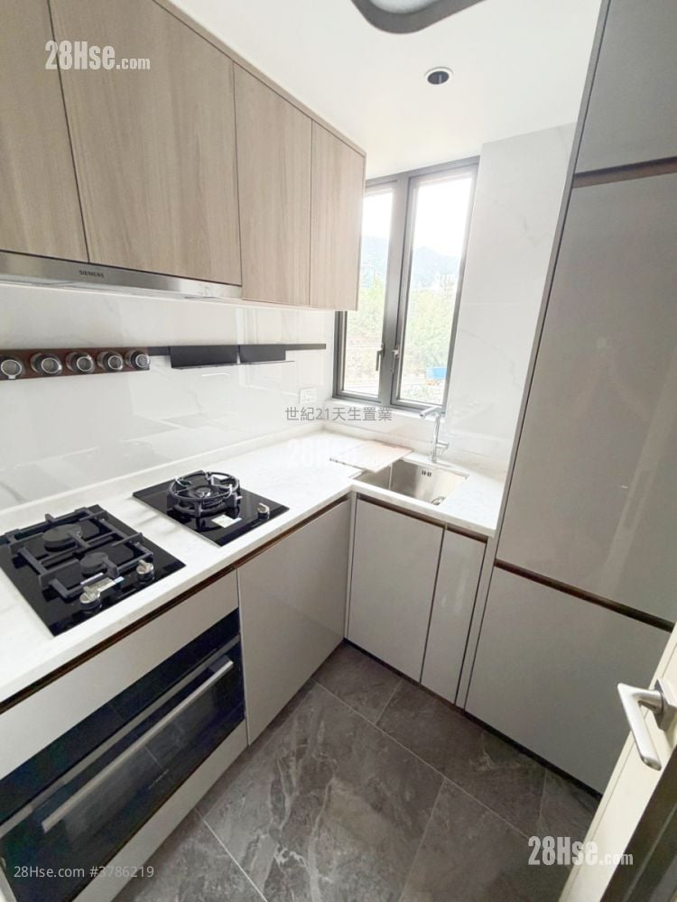 Gold Coast Bay Rental 460 ft²