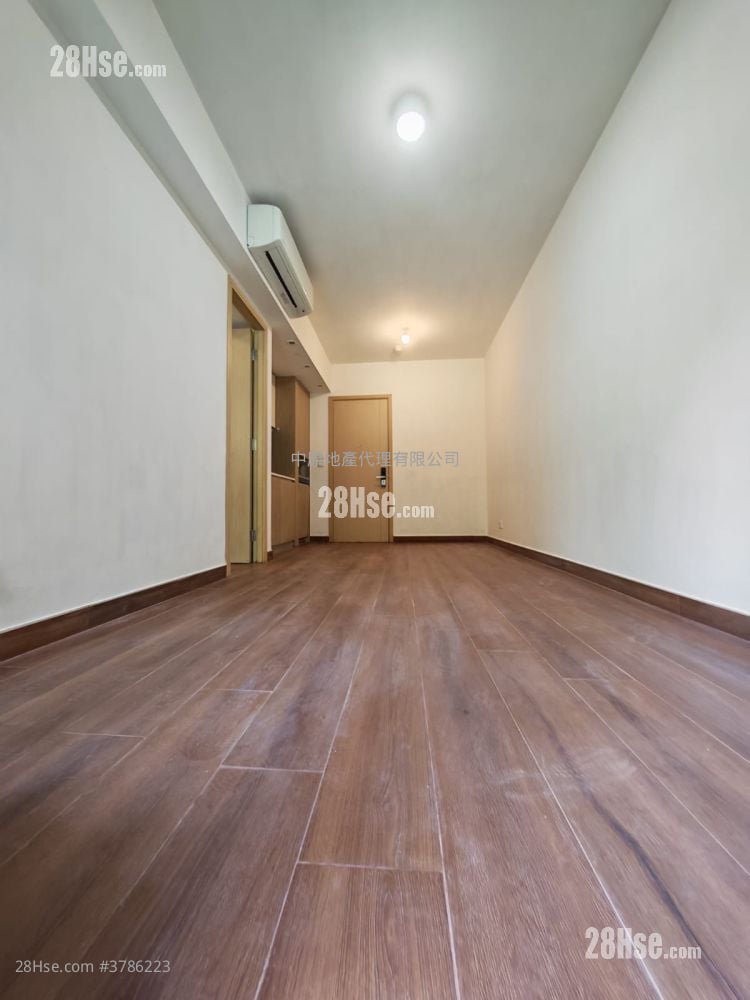 The Regent Rental 372 ft²