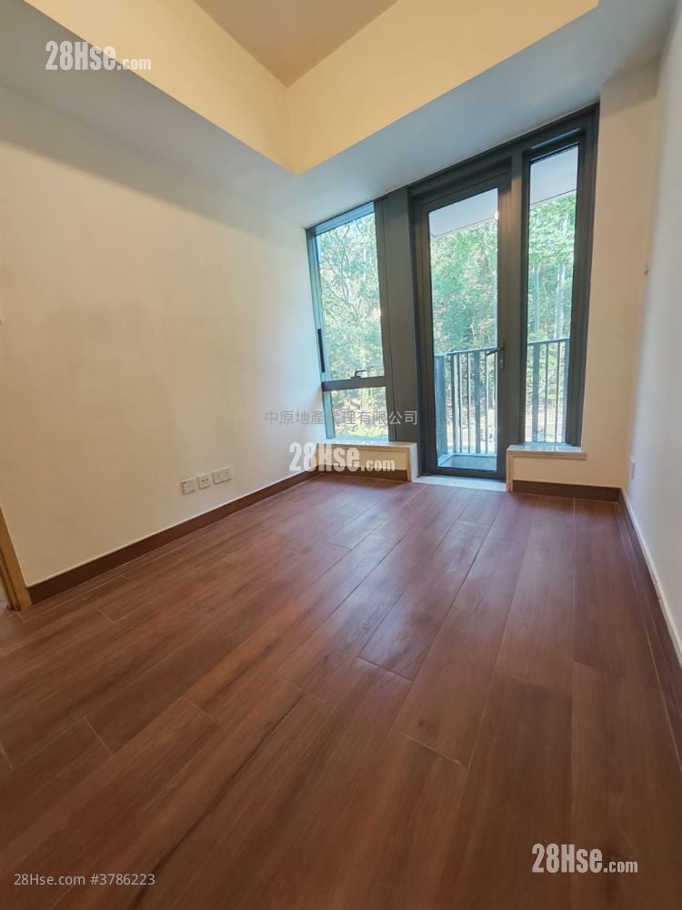 The Regent Rental 372 ft²