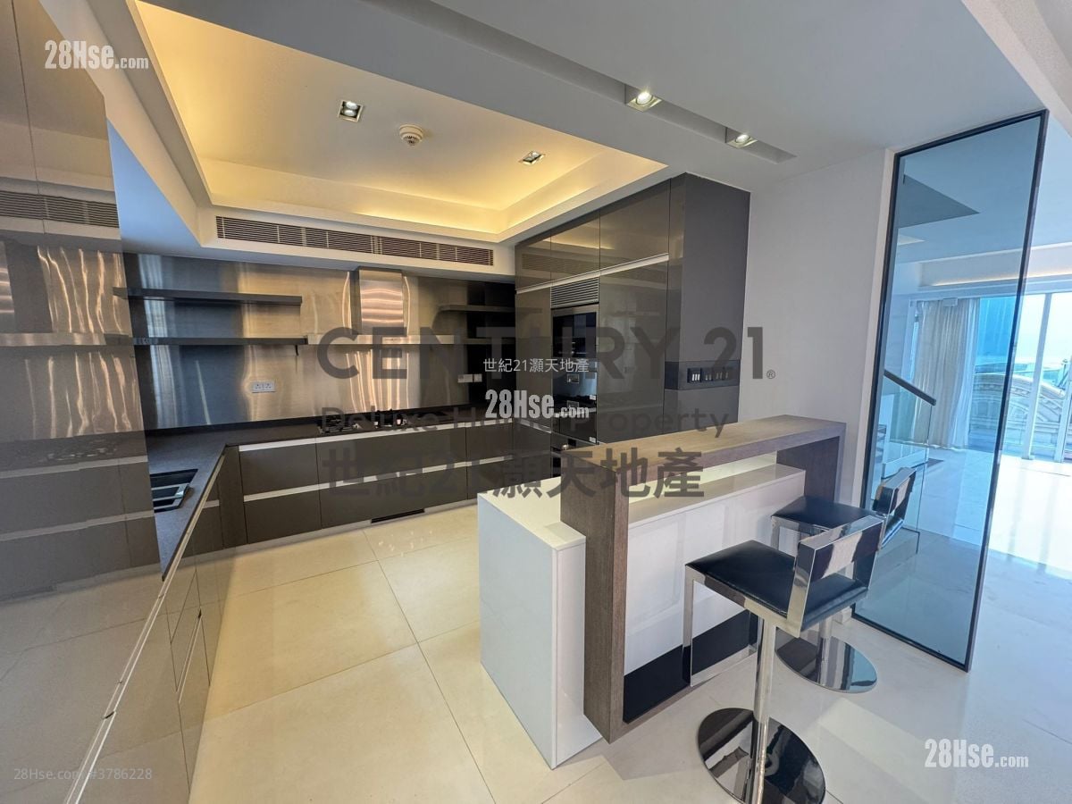 比华利山别墅 售盘 5+ 房 , 3 浴室 3,130 平方尺