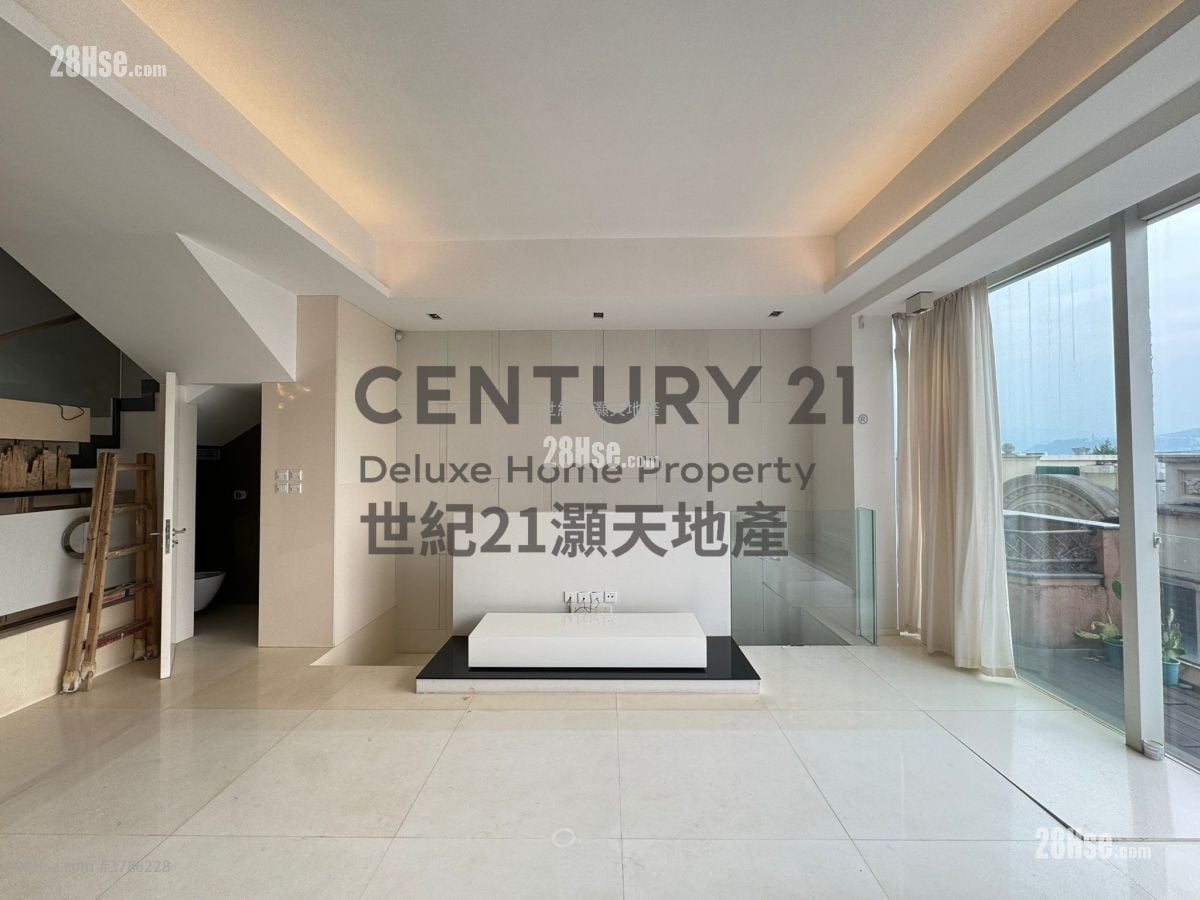 比华利山别墅 售盘 5+ 房 , 3 浴室 3,130 平方尺