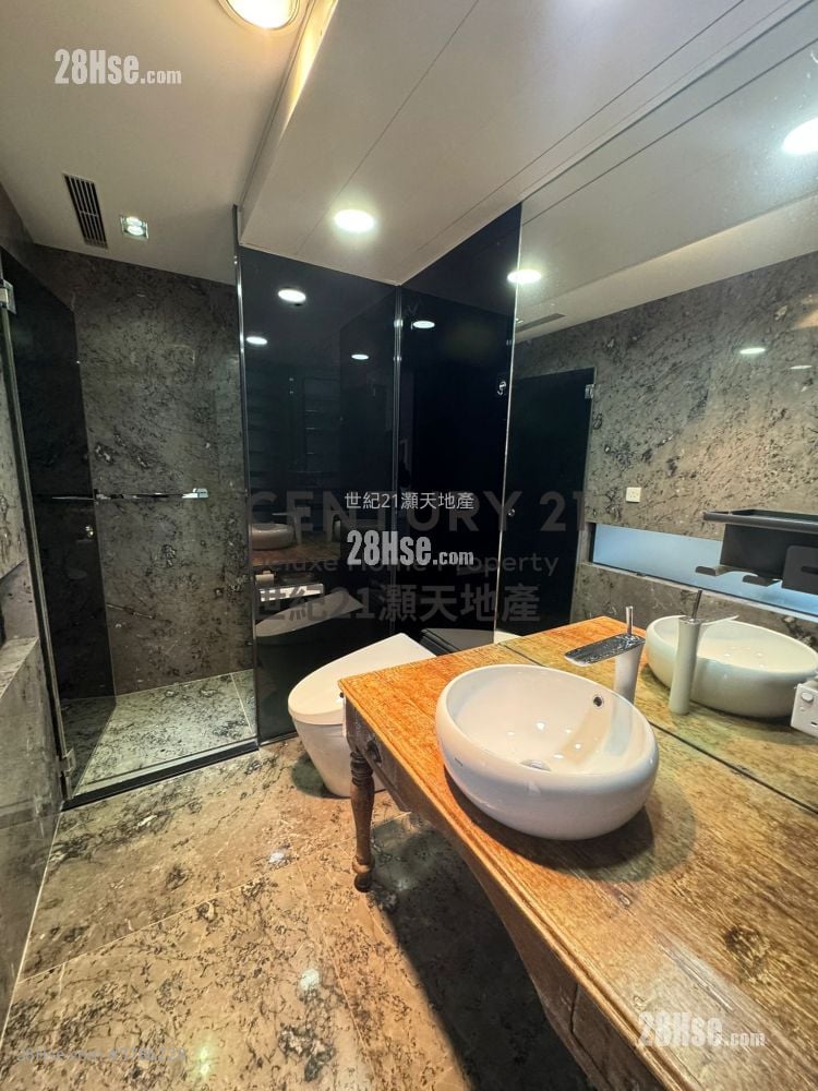 比华利山别墅 售盘 5+ 房 , 3 浴室 3,130 平方尺