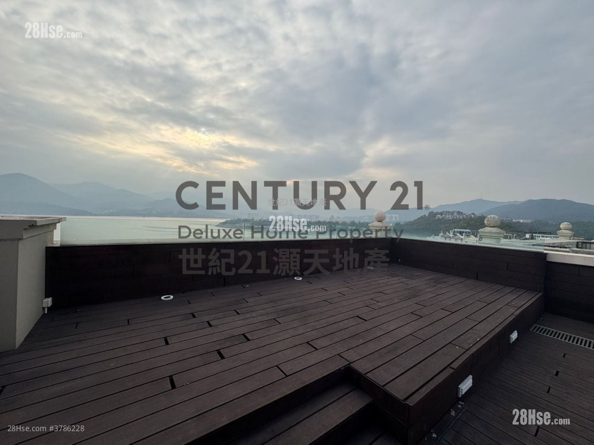 比华利山别墅 售盘 5+ 房 , 3 浴室 3,130 平方尺