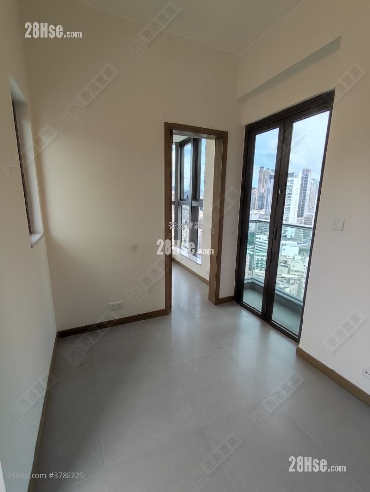 AVA228 租盘 1 房 , 1 浴室 249 平方尺