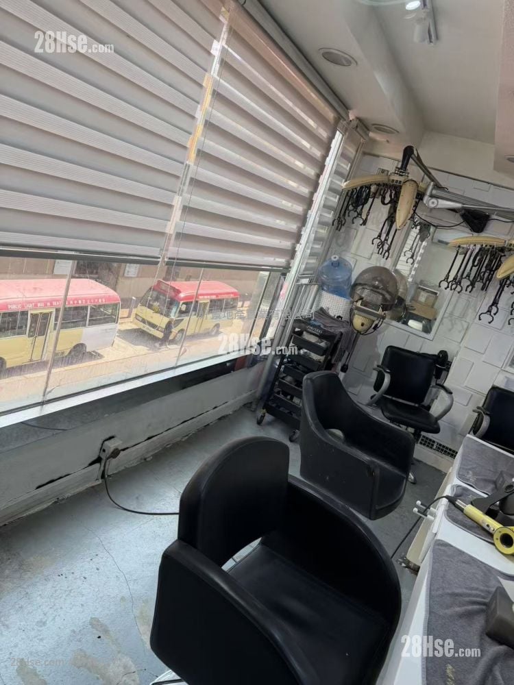 On Lok House Rental 425 ft²