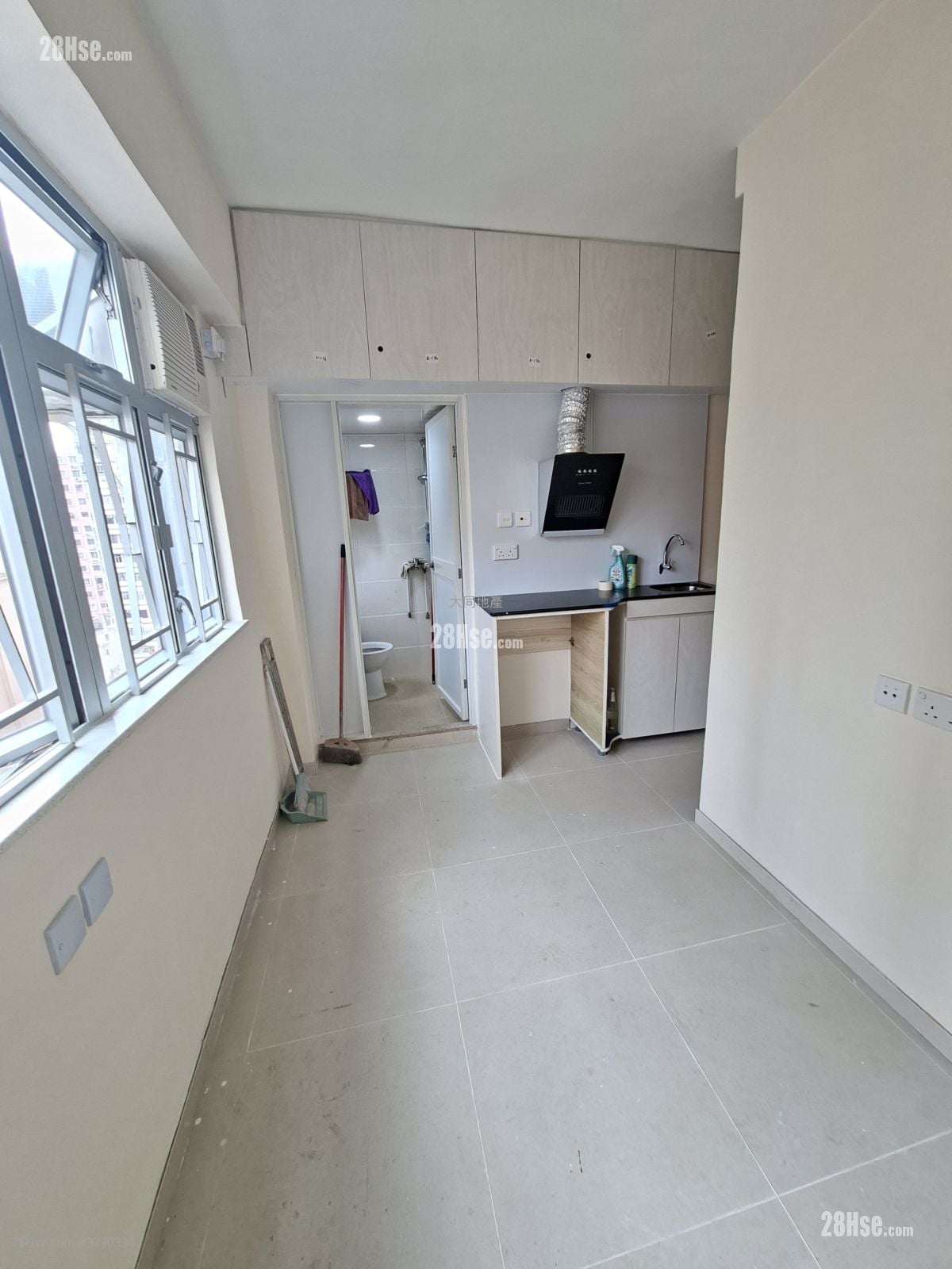 得如楼大厦 售盘 2 房 , 2 浴室 361 平方尺