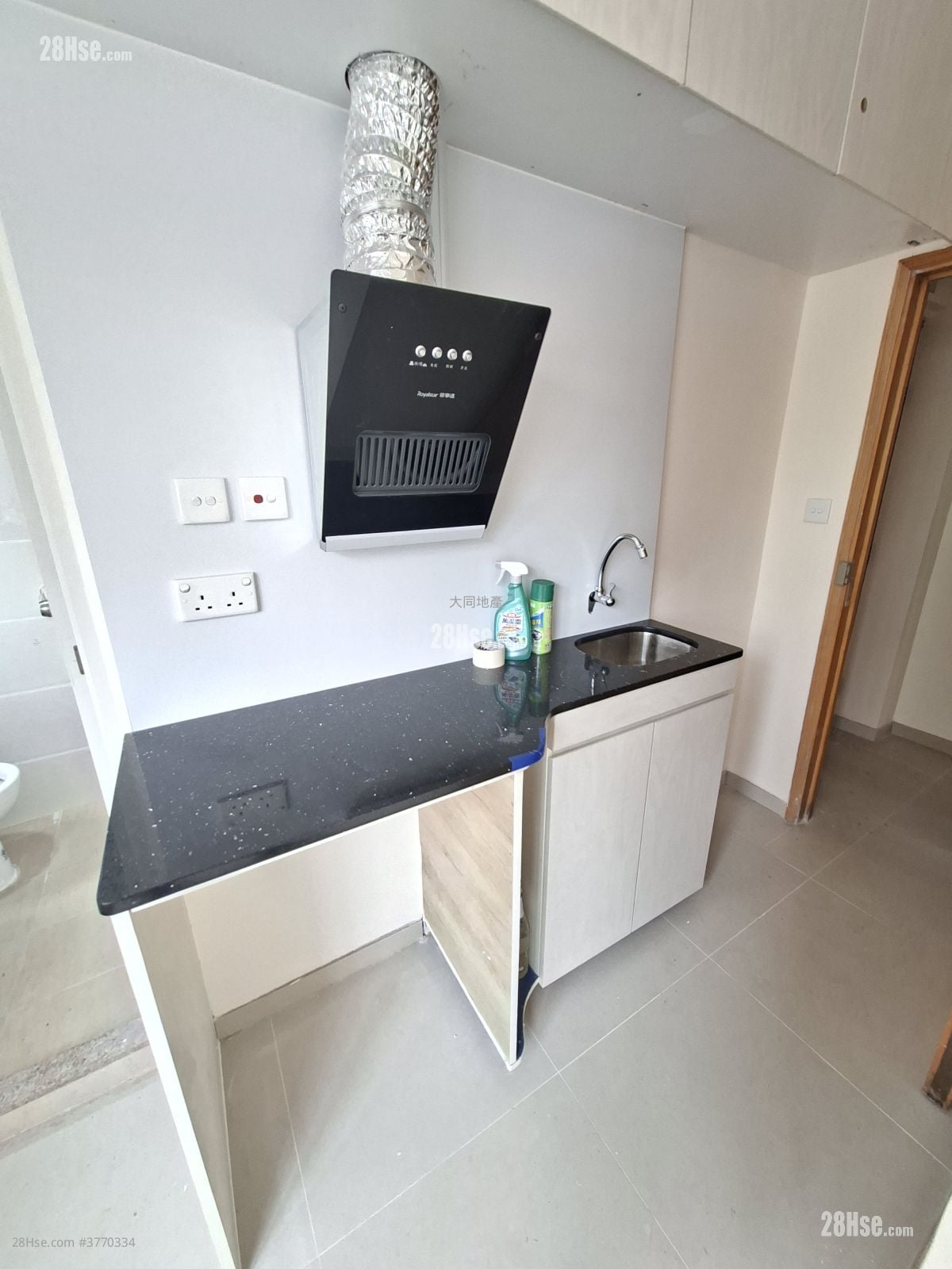 得如楼大厦 售盘 2 房 , 2 浴室 361 平方尺