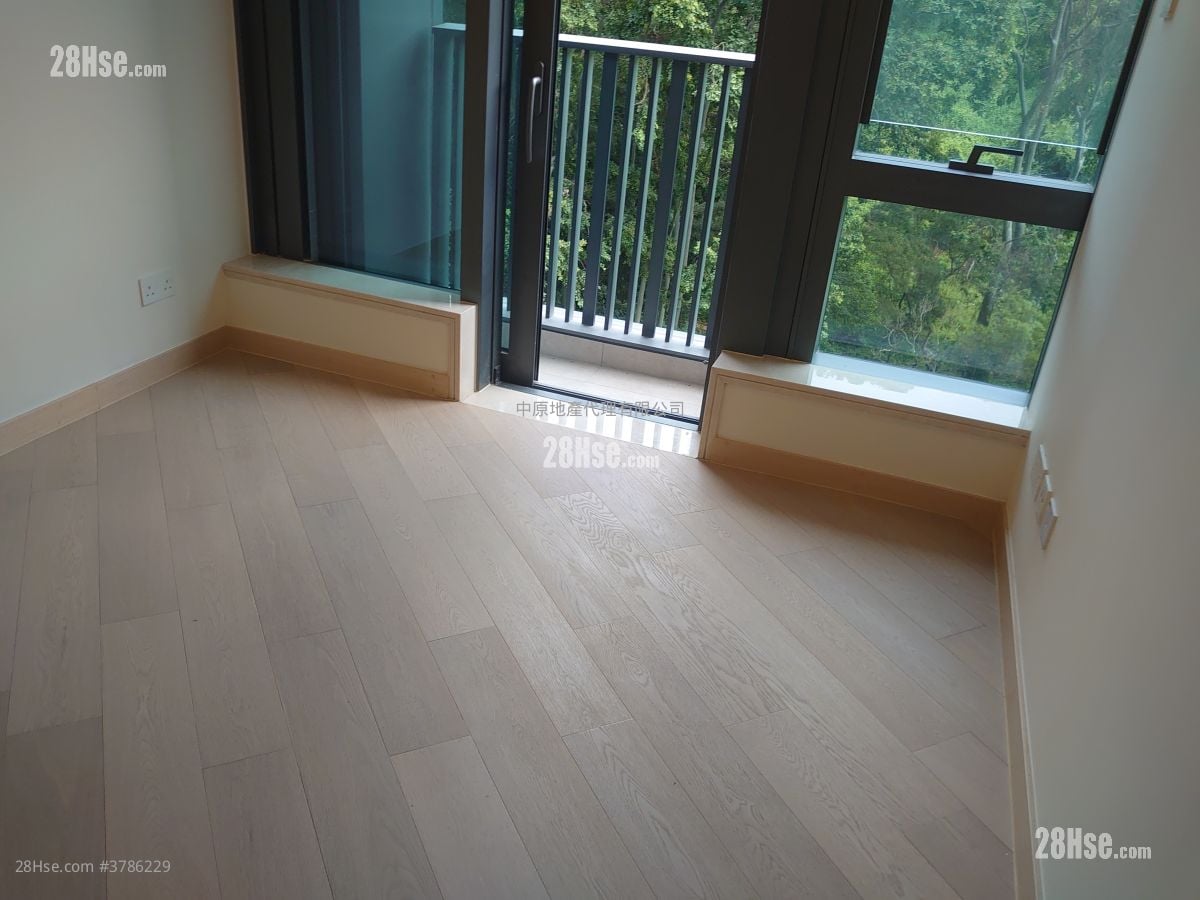 The Regent Rental 2 Bedrooms 525 ft²