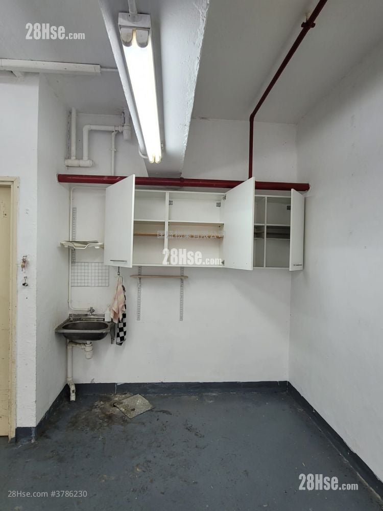 Goldfield Industrial Building Rental