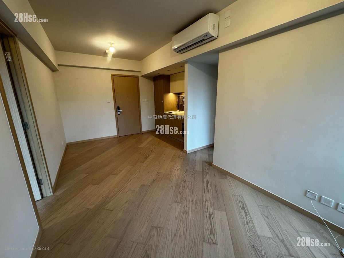 The Regent Rental 3 Bedrooms 586 ft²