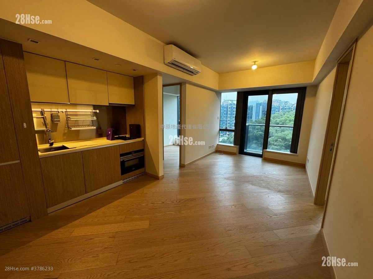 The Regent Rental 3 Bedrooms 586 ft²