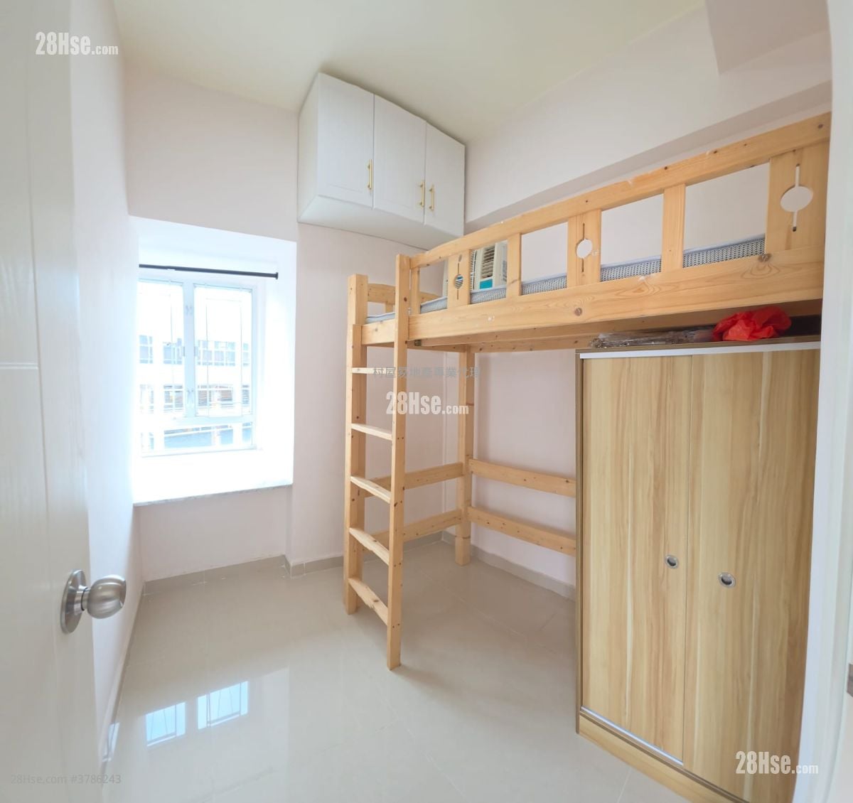 东辉阁 租盘 2 房 , 1 浴室 284 平方尺