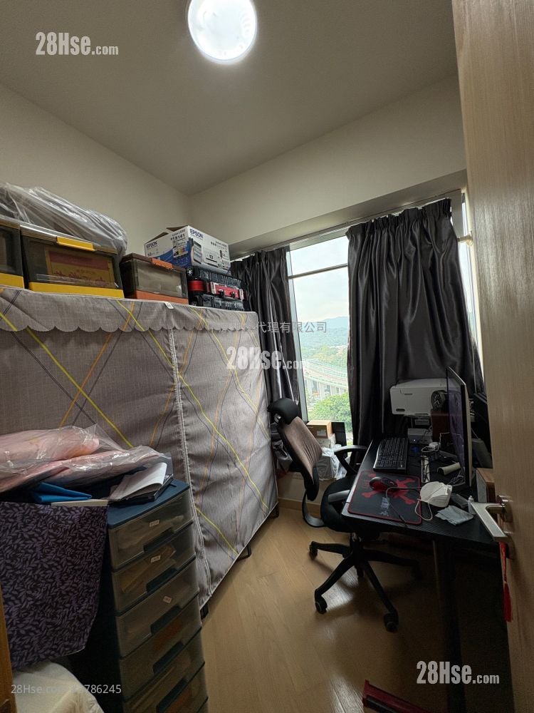 The Regent Rental 3 Bedrooms 750 ft²