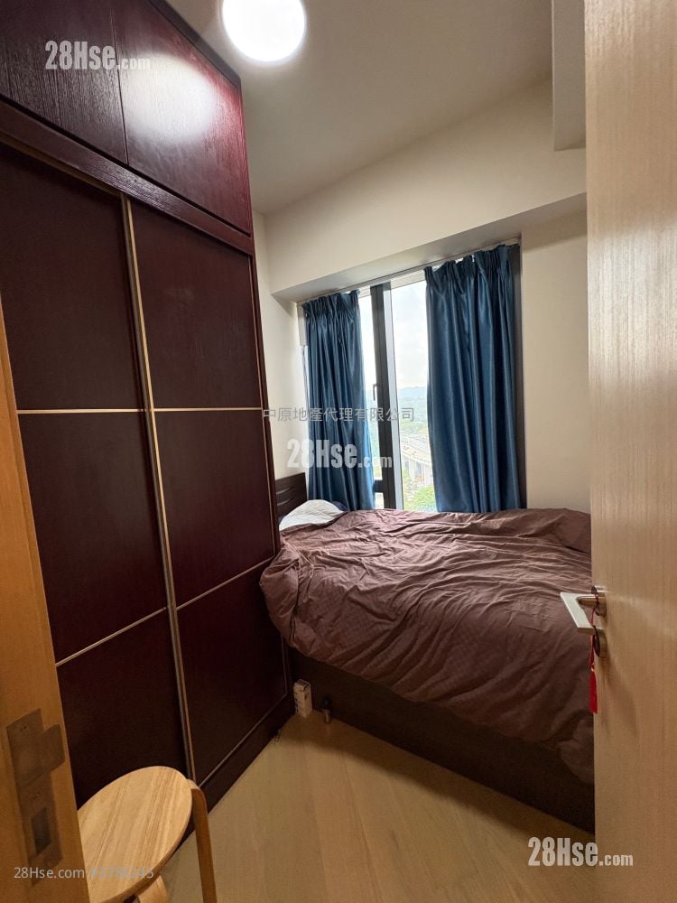 The Regent Rental 3 Bedrooms 750 ft²