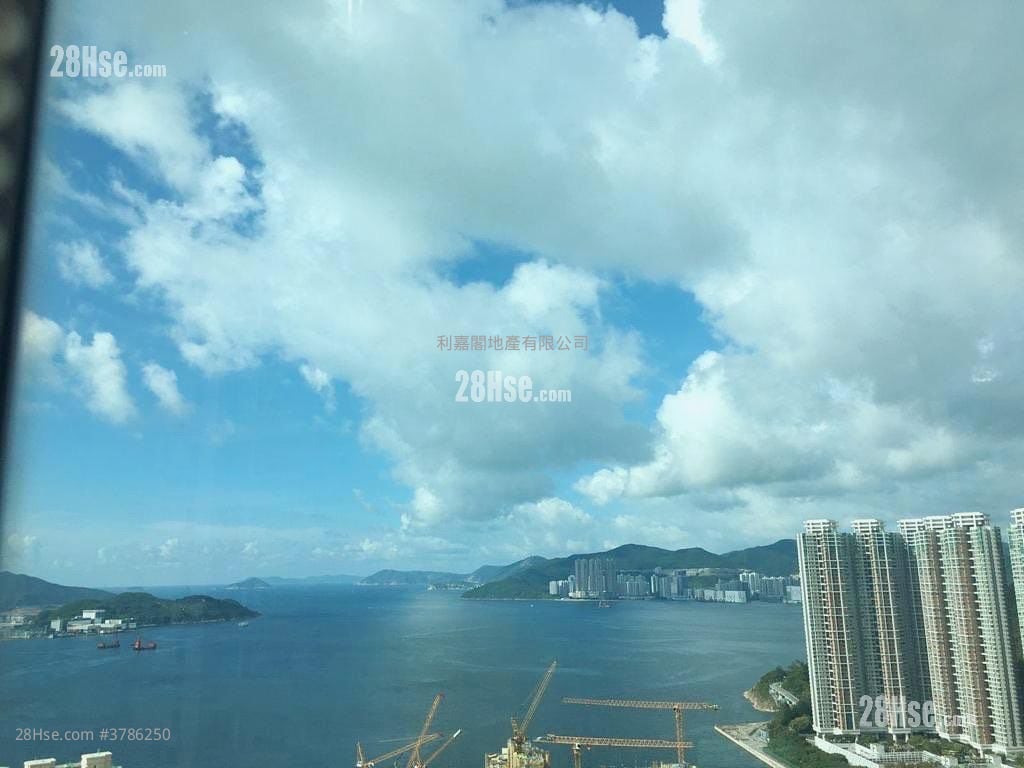 Park Central Sell 3 Bedrooms , 1 Bathroom 681 ft²