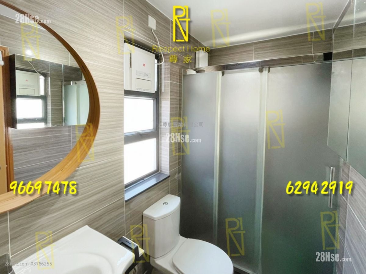 村屋 售盘 3 房 , 1 浴室 700 平方尺