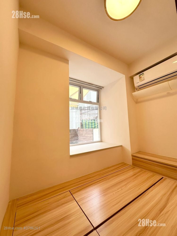 康辉大厦 租盘 2 房 , 1 浴室 210 平方尺