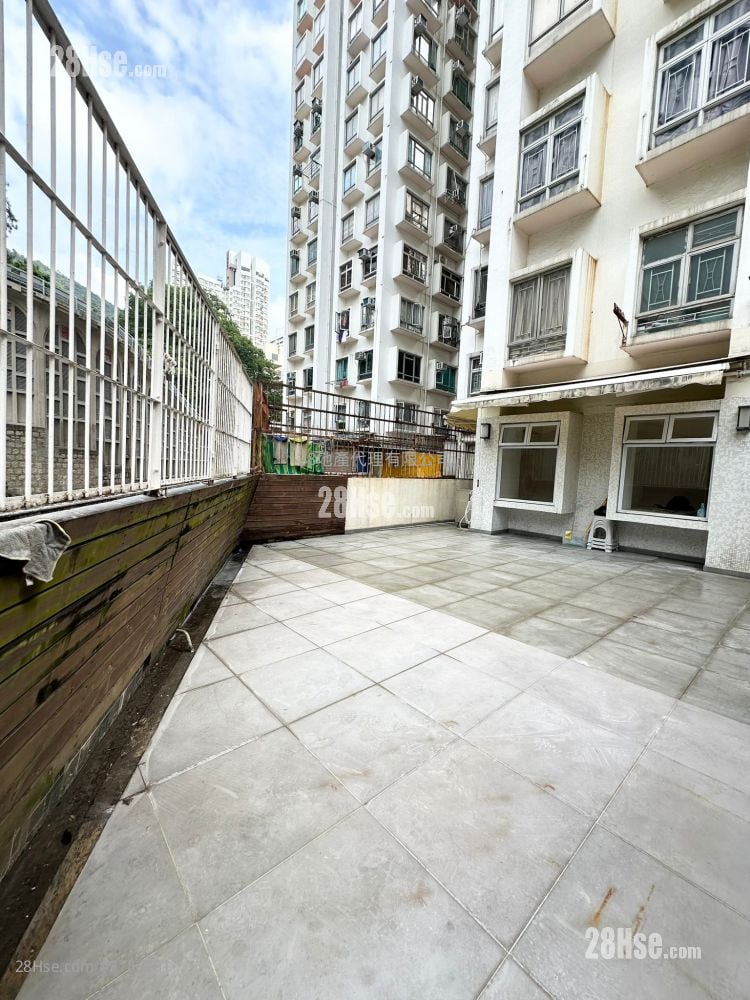 康辉大厦 租盘 2 房 , 1 浴室 210 平方尺