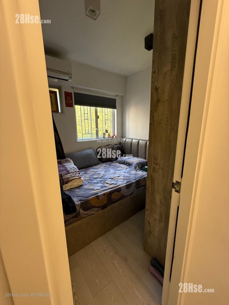 Kingsford Terrace Sell 3 Bedrooms , 2 Bathrooms 592 ft²