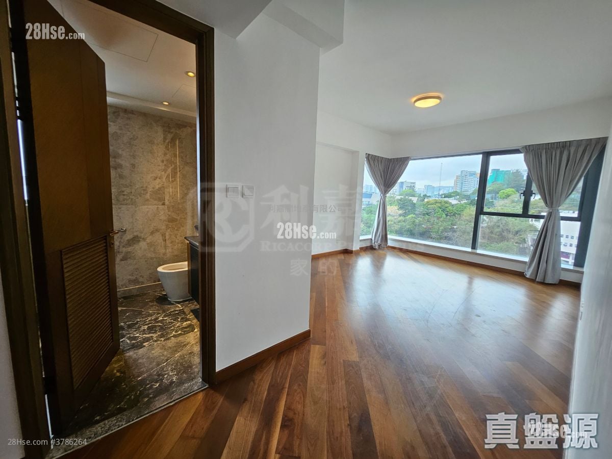 Parc Inverness Sell 4 Bedrooms 1,733 ft²