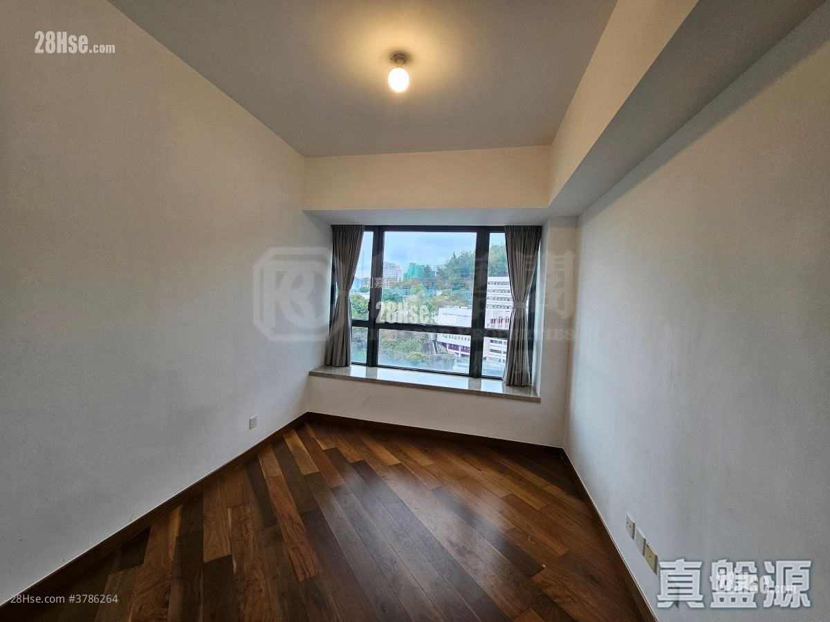 Parc Inverness Sell 4 Bedrooms 1,733 ft²