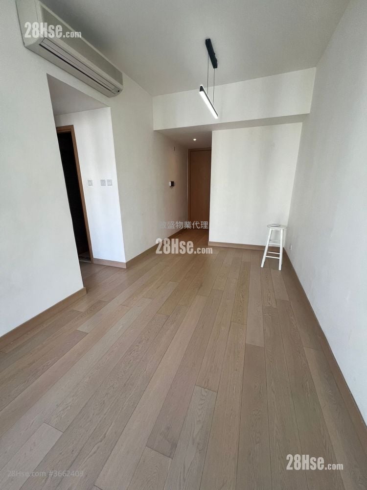 Victoria Skye Rental 2 Bedrooms , 1 Bathroom 460 ft²