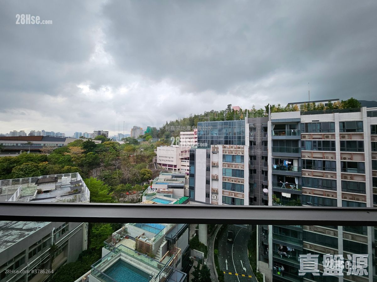 Parc Inverness Sell 4 Bedrooms 1,733 ft²