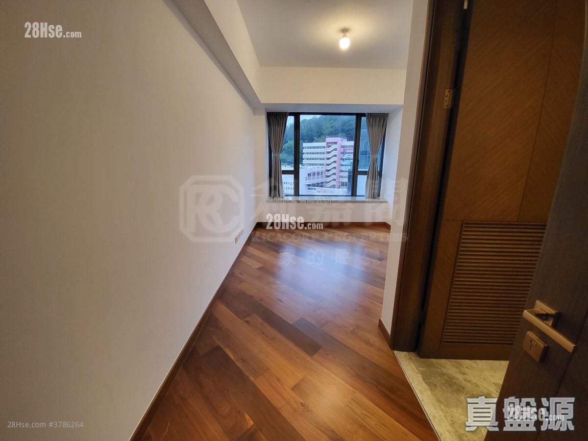 Parc Inverness Sell 4 Bedrooms 1,733 ft²