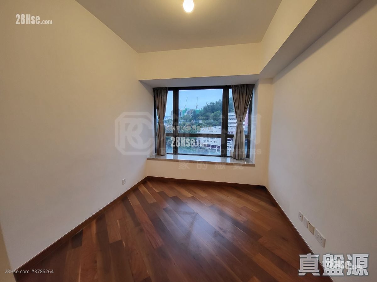 Parc Inverness Sell 4 Bedrooms 1,733 ft²