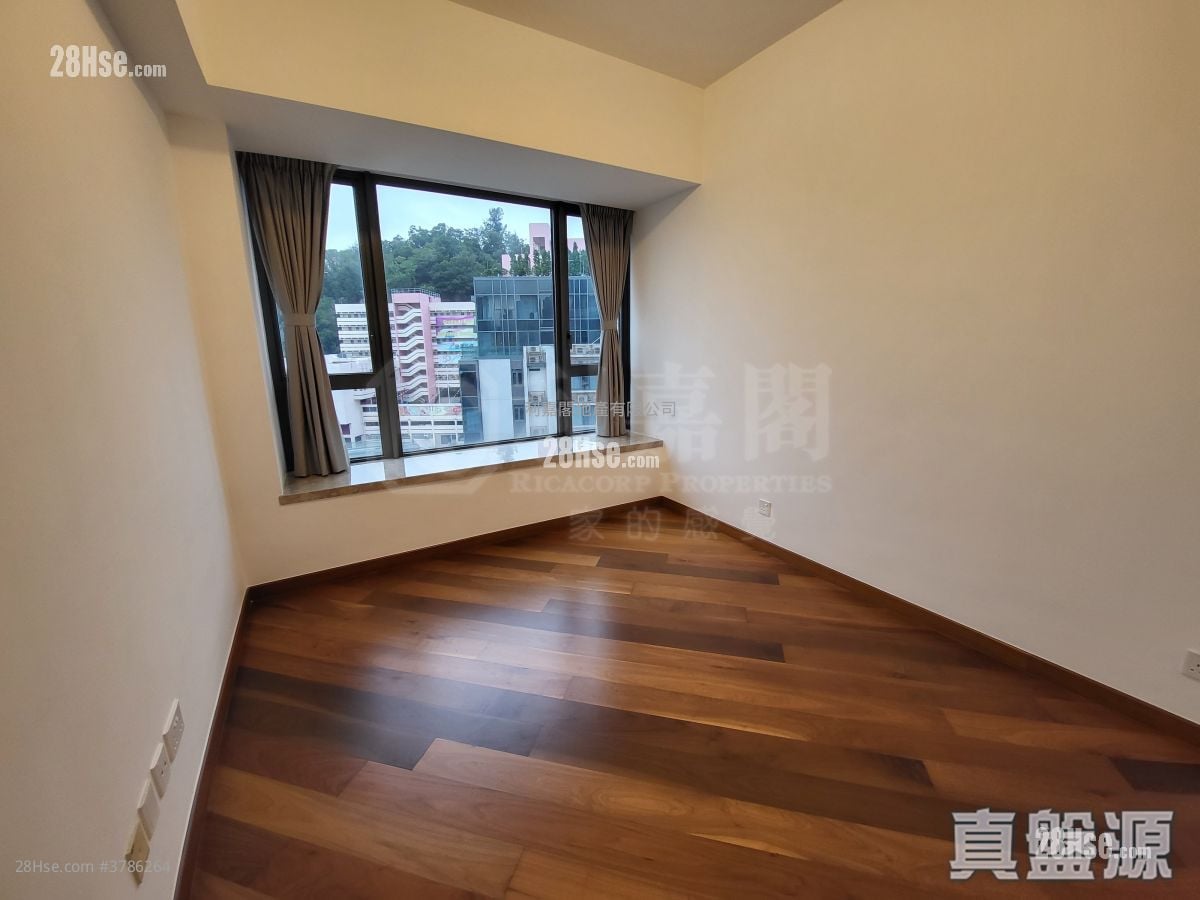 Parc Inverness Sell 4 Bedrooms 1,733 ft²