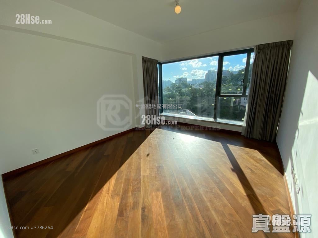 Parc Inverness Sell 4 Bedrooms 1,733 ft²