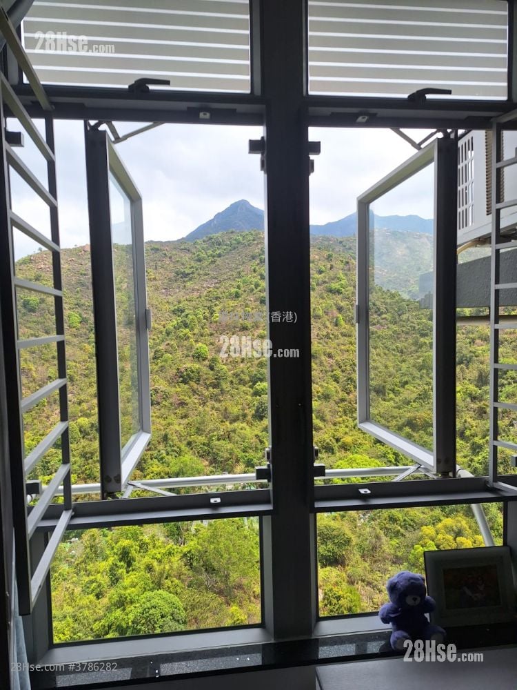 Kam Chun Court Sell 2 Bedrooms , 1 Bathroom 447 ft²