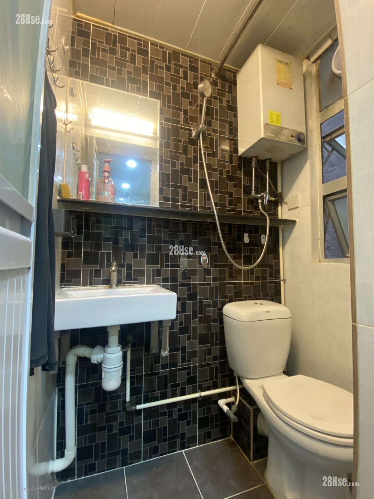 Champagne Court Rental Studio , 1 Bathroom 120 ft²