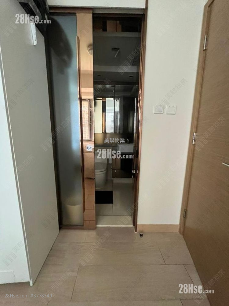 Century Link Sell 1 Bedroom , 1 Bathroom 379 ft²