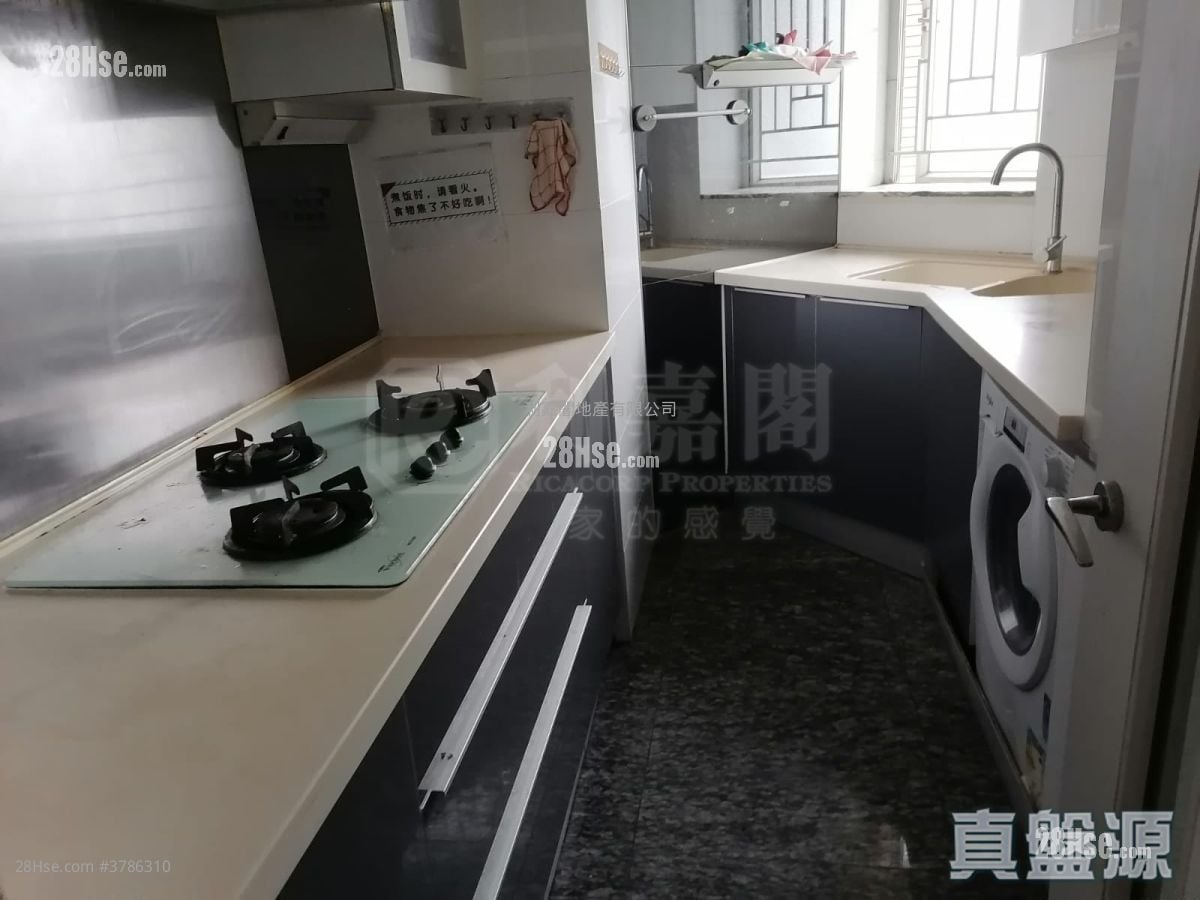 Festival City Sell 3 Bedrooms , 2 Bathrooms 842 ft²